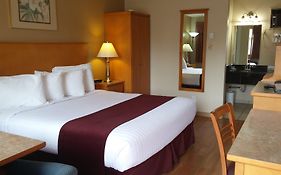 Canadas Best Value Inn & Suites-Vernon